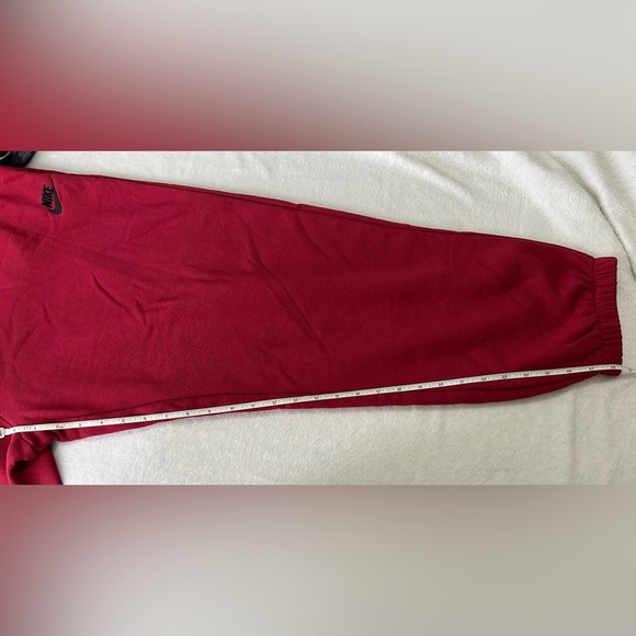 NWT Nike women’s XL pomegranate red mid rise loose fit joggers - Picture 7 of 11